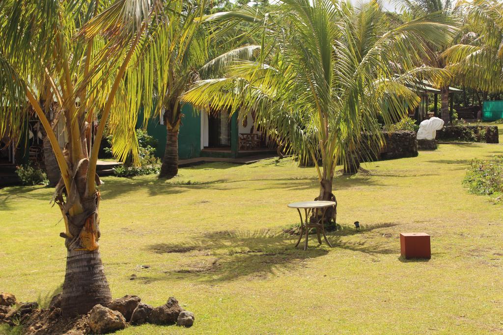 Hotel Vai Moana Hanga Roa Exterior photo